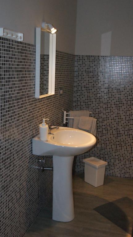 Mizzica Bed And Breakfast Catania Bagian luar foto